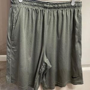 Nike athletic fit shorts with pockets